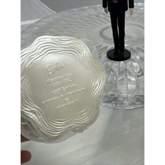 Vintage Lot Of 2‎ Hallmark Keepsake Holiday Barbie Ornaments 1990's Wedding Day - Picture 11 of 12